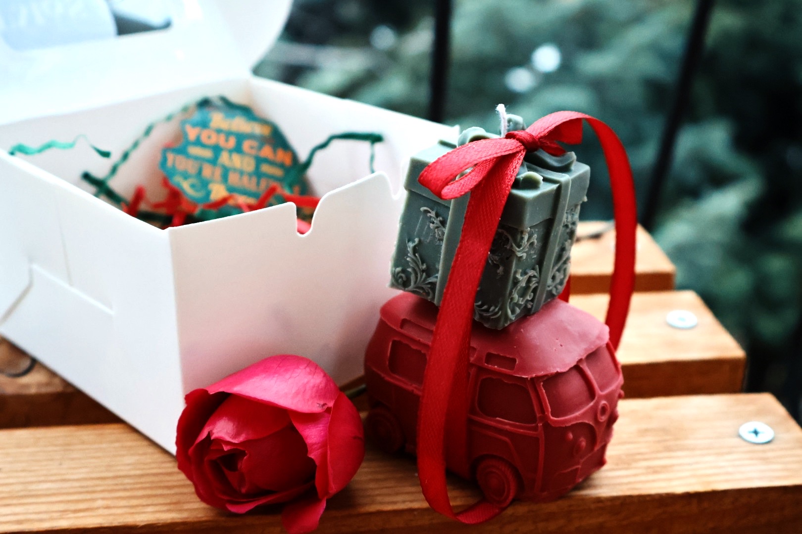 Сет - Новогодишно комбе со подарок